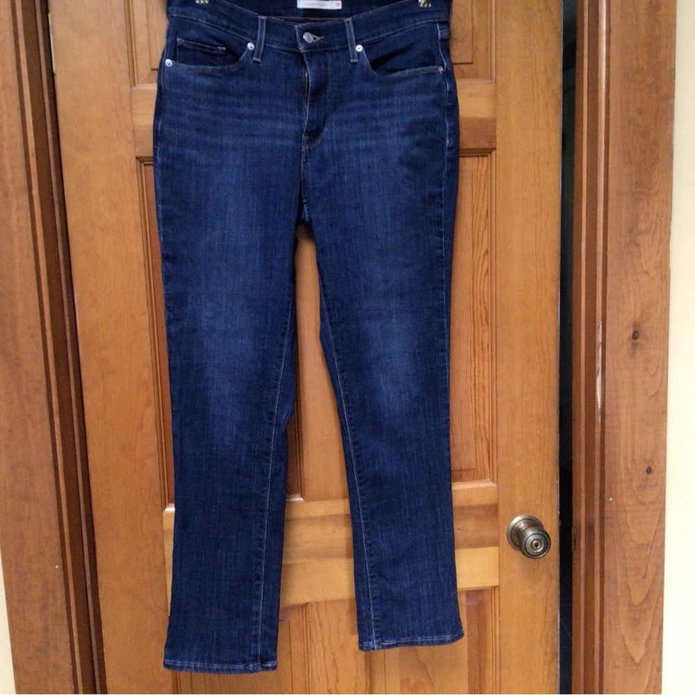 Women’s Levi jeans